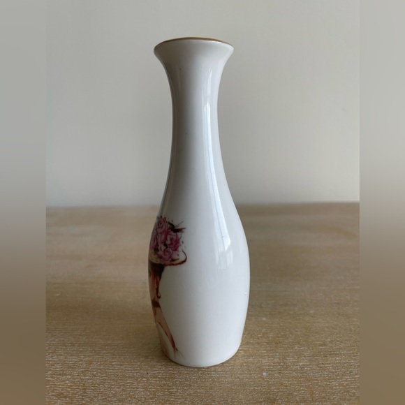 Vintage Retro Bud Vase - Audrey Hepburn-esque - Picture 2 of 9